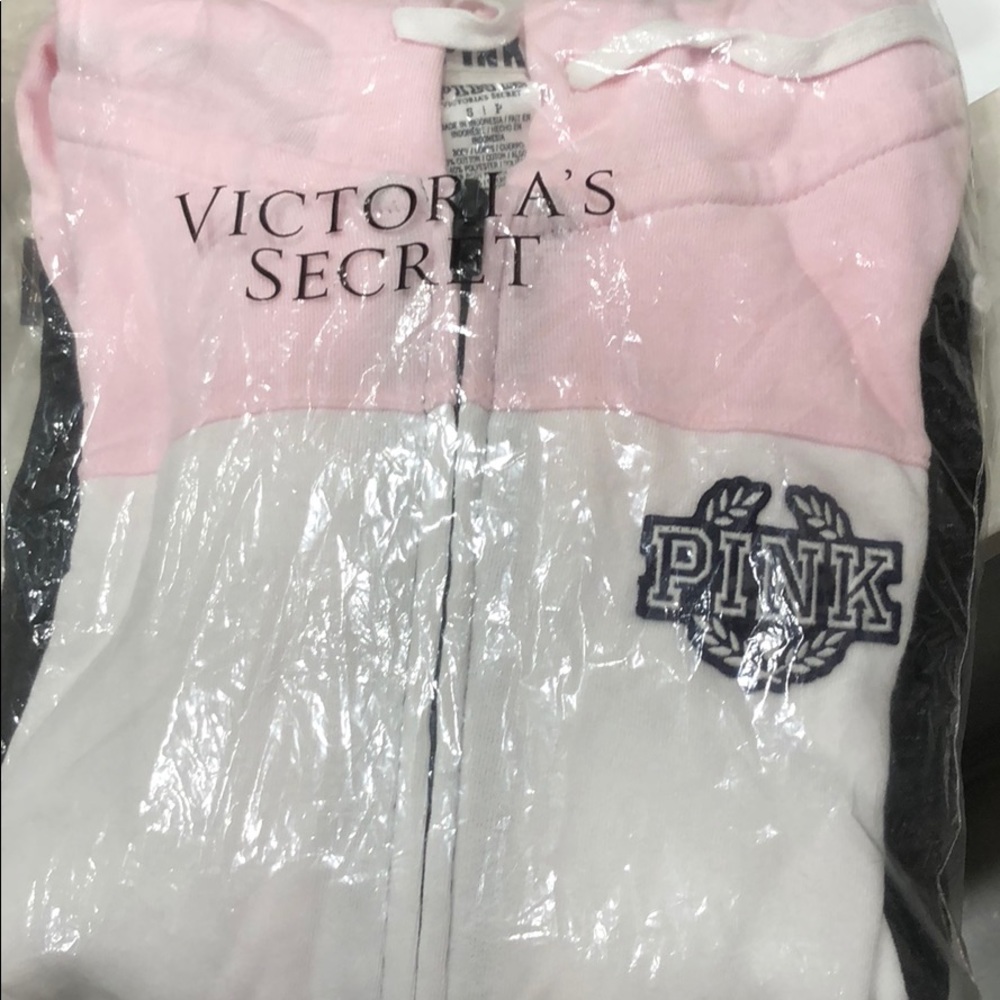 VS HOODIE